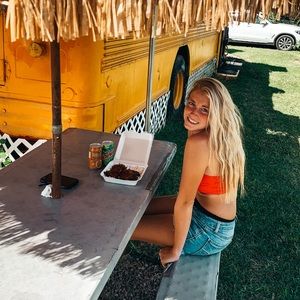 Meet your Posher, Marisa